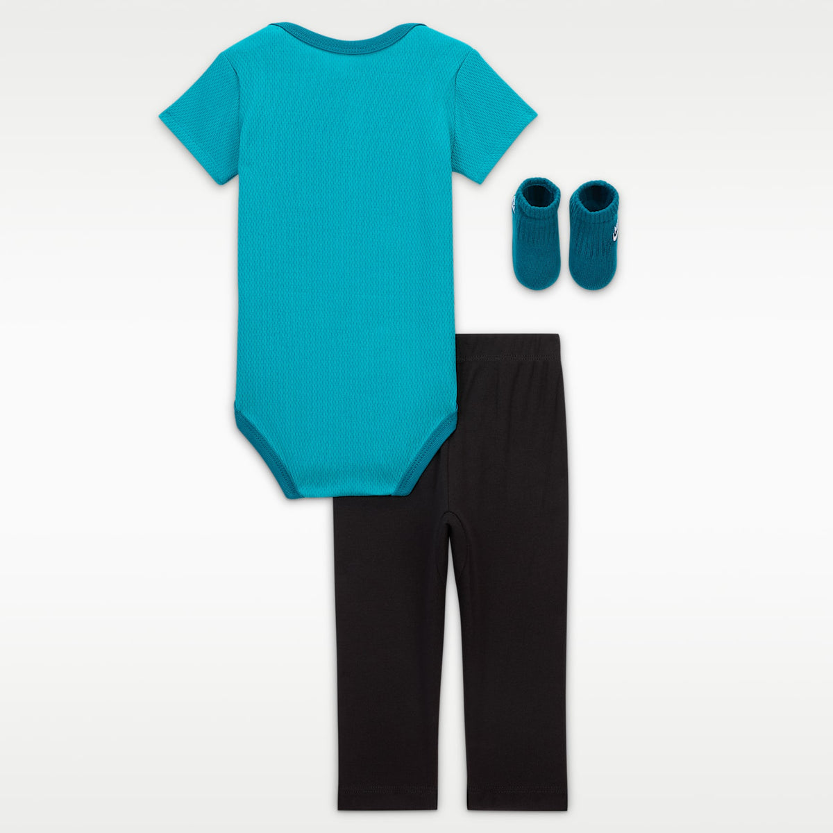Conjunto de 3 piezas Multisport Mini para bebé (6-12 meses) Nike – Energía – vista 2