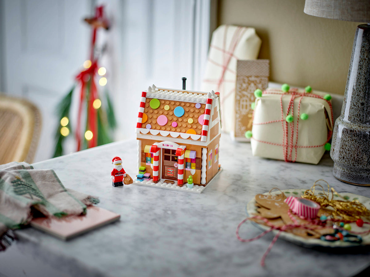 LEGO Festive Gingerbread House 40809