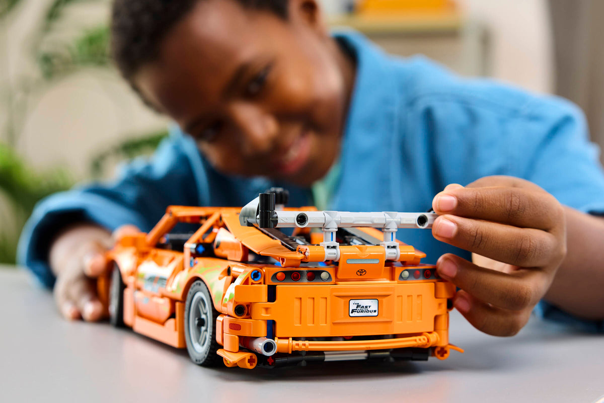 LEGO Technic Fast and Furious Toyota Supra MK4 42204