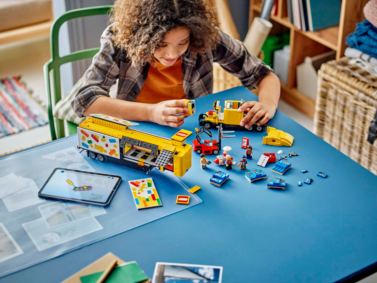 LEGO City Camión de Reparto Amarillo 60440