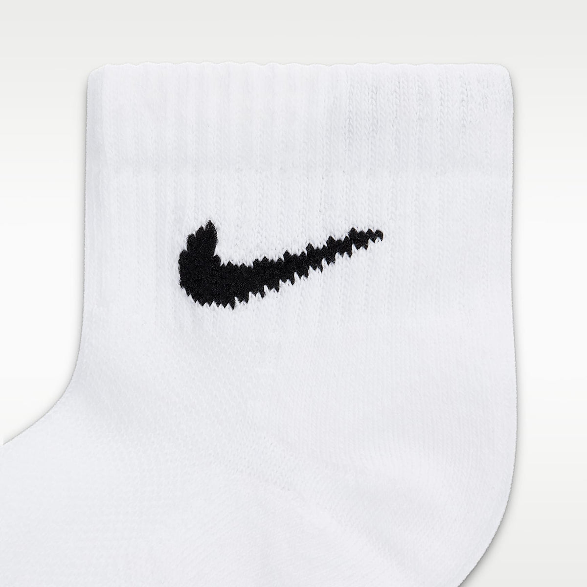 Calcetines al tobillo Dri-FIT Elevated Everyday para niños (6 pares) Nike – Blanco – vista 4