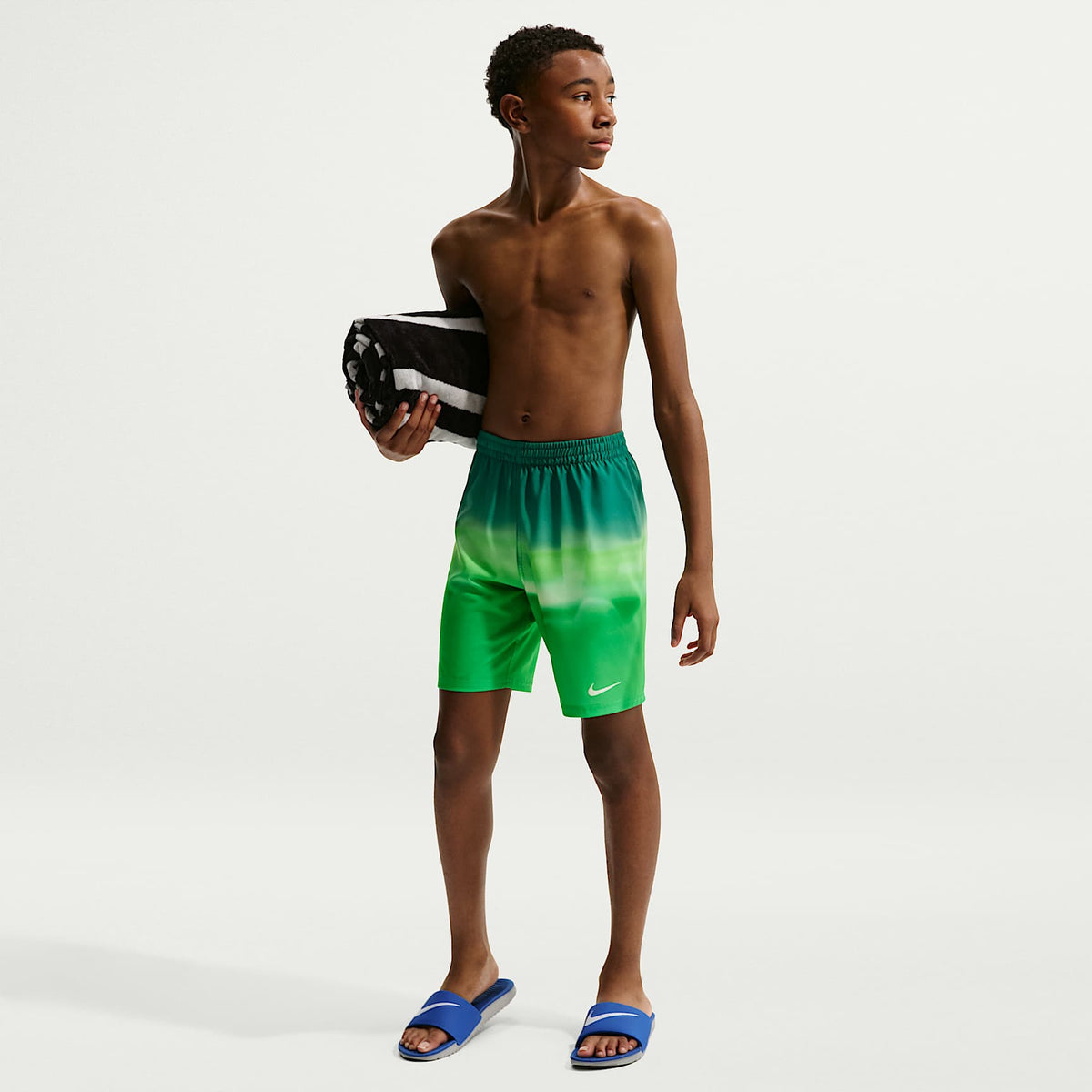 Shorts de playa o alberca con forro de ropa interior de 18 cm para niño talla grande Nike Swim Breaker – Malaquita – vista 1