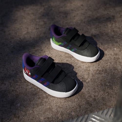 Tenis adidas Marvel Spider-Man VL Court 3.0 para Bebés y Niños Pequeños KI9178