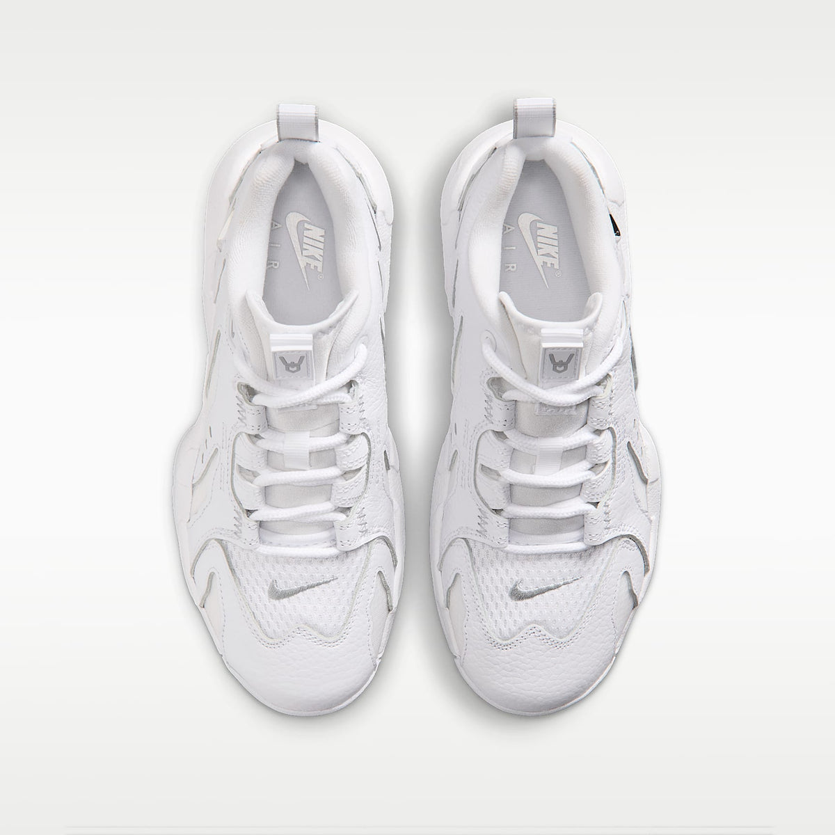 Nike Air DT Max ’96 Low – Blanco/Blanco/Gris humo claro/Plata metalizado – vista 4