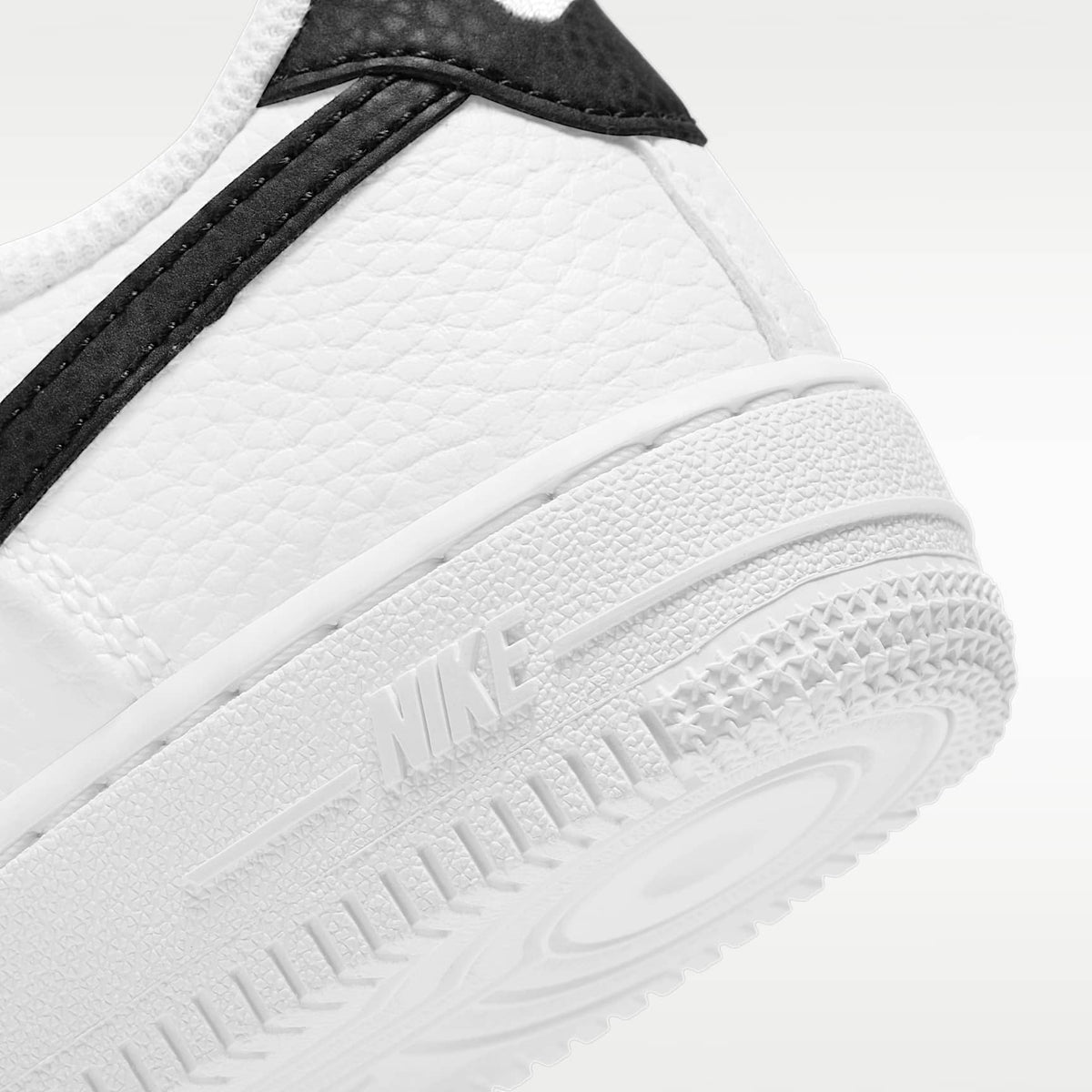 Nike Air Force 1 – Blanco/Negro – vista 8