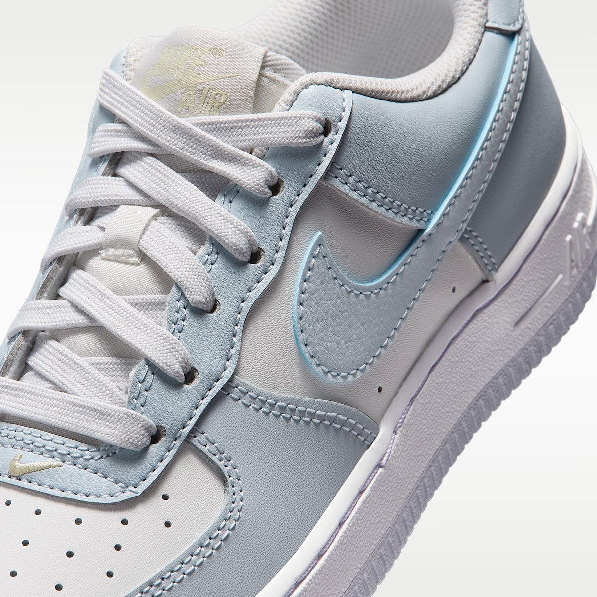 Nike Air Force 1 – Tinte platino/Alabastro/Blanco/Halo – vista 7