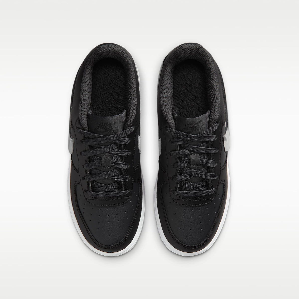NIke Air Force 1 – Gris humo oscuro/Negro/Blanco/Gris vasto – vista 4