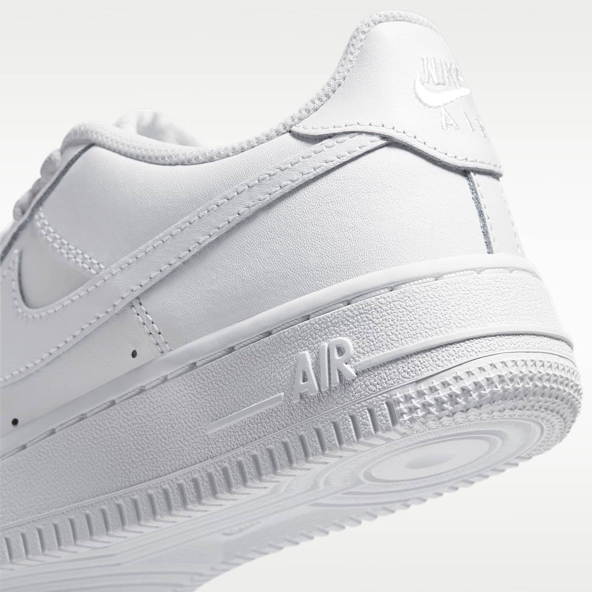 Nike Air Force 1 LE – Blanco/Blanco – vista 8