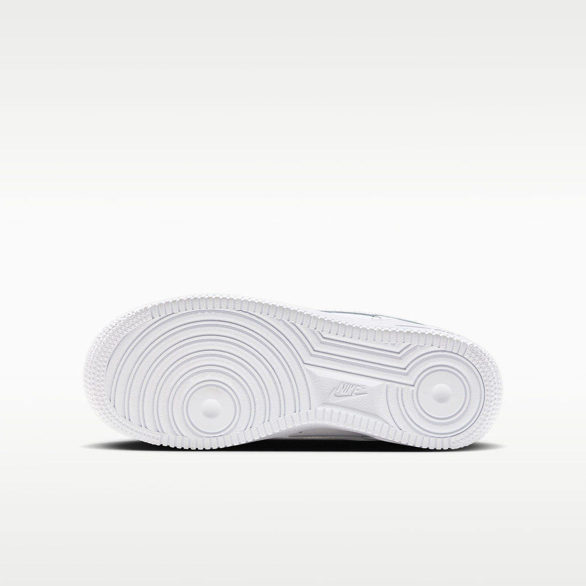 Nike Air Force 1 LE – Blanco/Blanco – vista 2