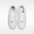 Nike Air Force 1 LE – Blanco/Blanco – vista 4