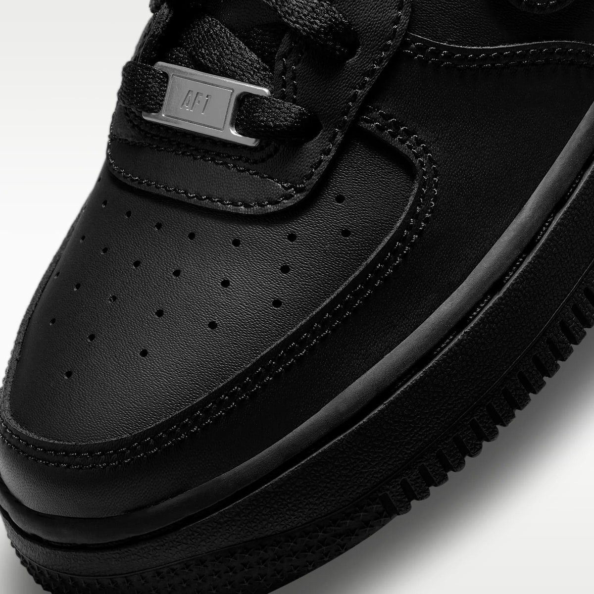 Nike Air Force 1 LE – Negro/Negro – vista 7