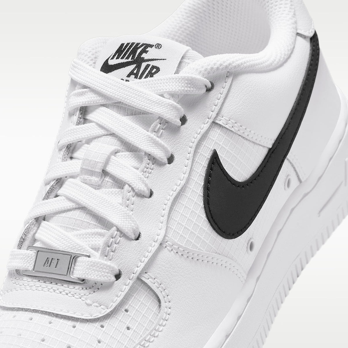 Nike Air Force 1 Tech – Blanco/Blanco/Negro – vista 7