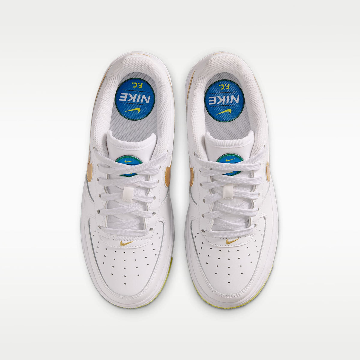 Nike Air Force 1 – Blanco/Vuelo/Amarillo sónico/Oro metalizado – vista 4
