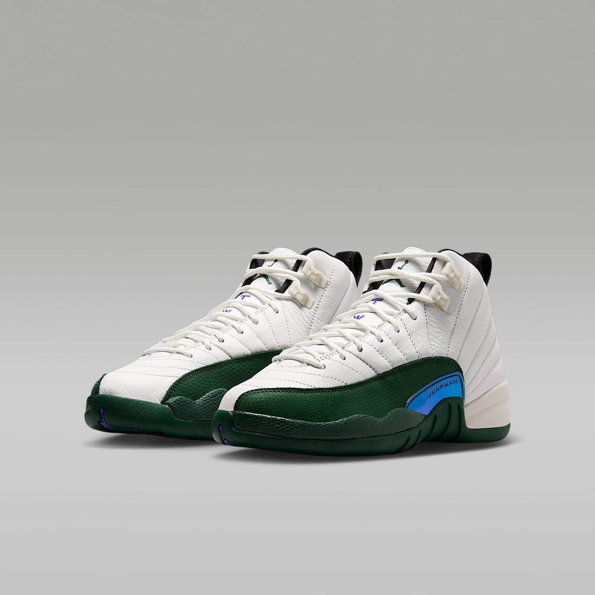 Air Jordan 12 Retro "Idols Become Rivals" – Blanco cumbre/Morado feroz/Morado feroz/Verde desfiladero – vista 5