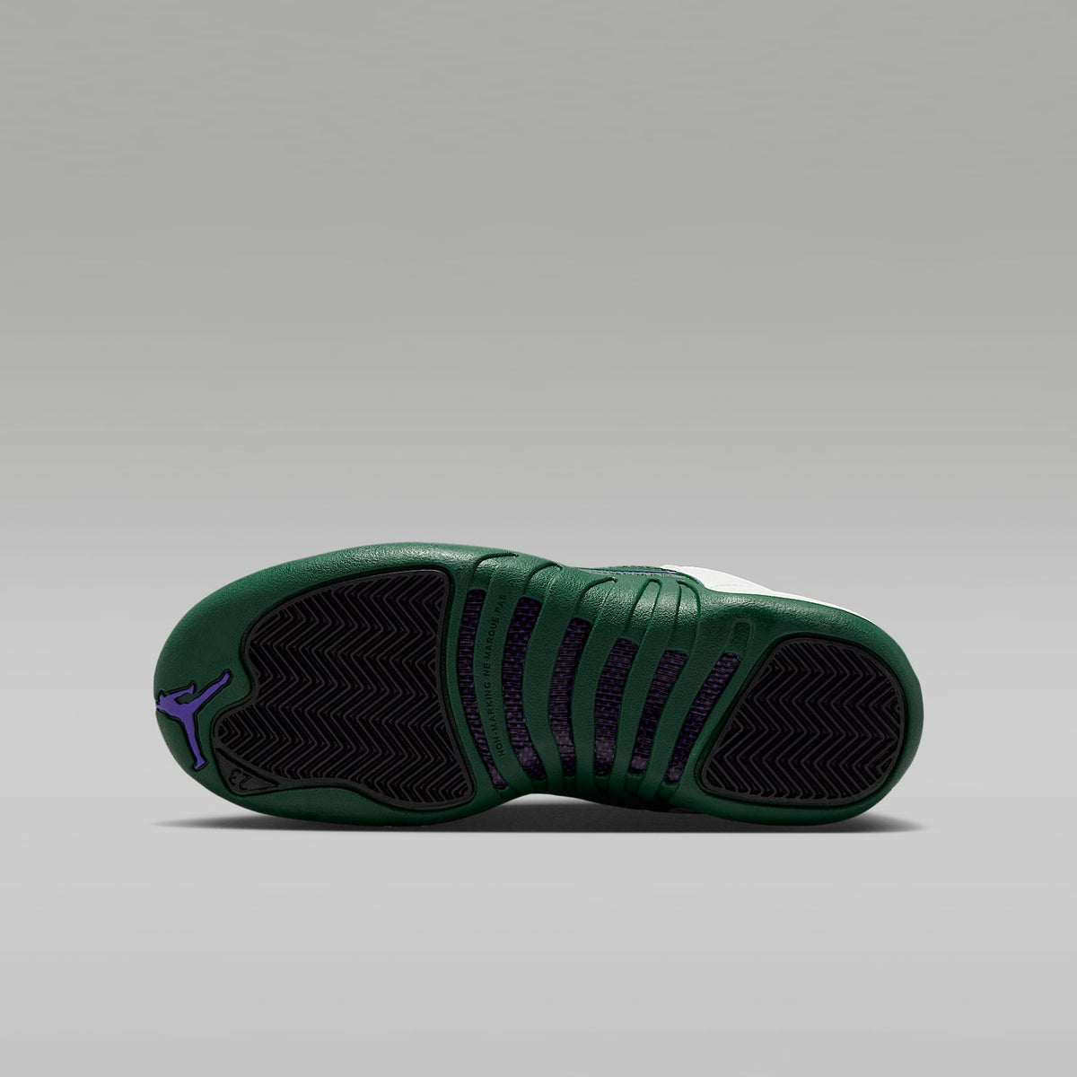 Air Jordan 12 Retro "Idols Become Rivals" – Blanco cumbre/Morado feroz/Morado feroz/Verde desfiladero – vista 2