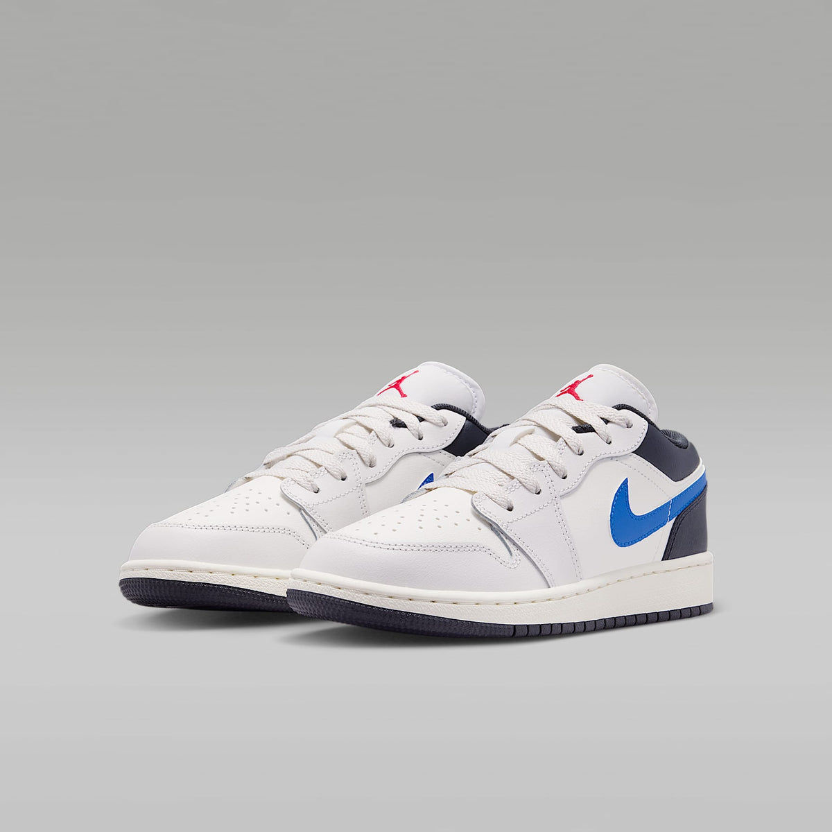 Air Jordan 1 Low – Fantasma/Vela/Sombrío apagado/Rojo universitario – vista 5
