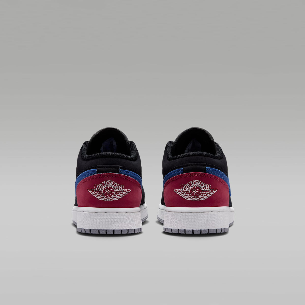 Air Jordan 1 Low – Negro/Azul genuino/Rojo universitario/Blanco cumbre – vista 6