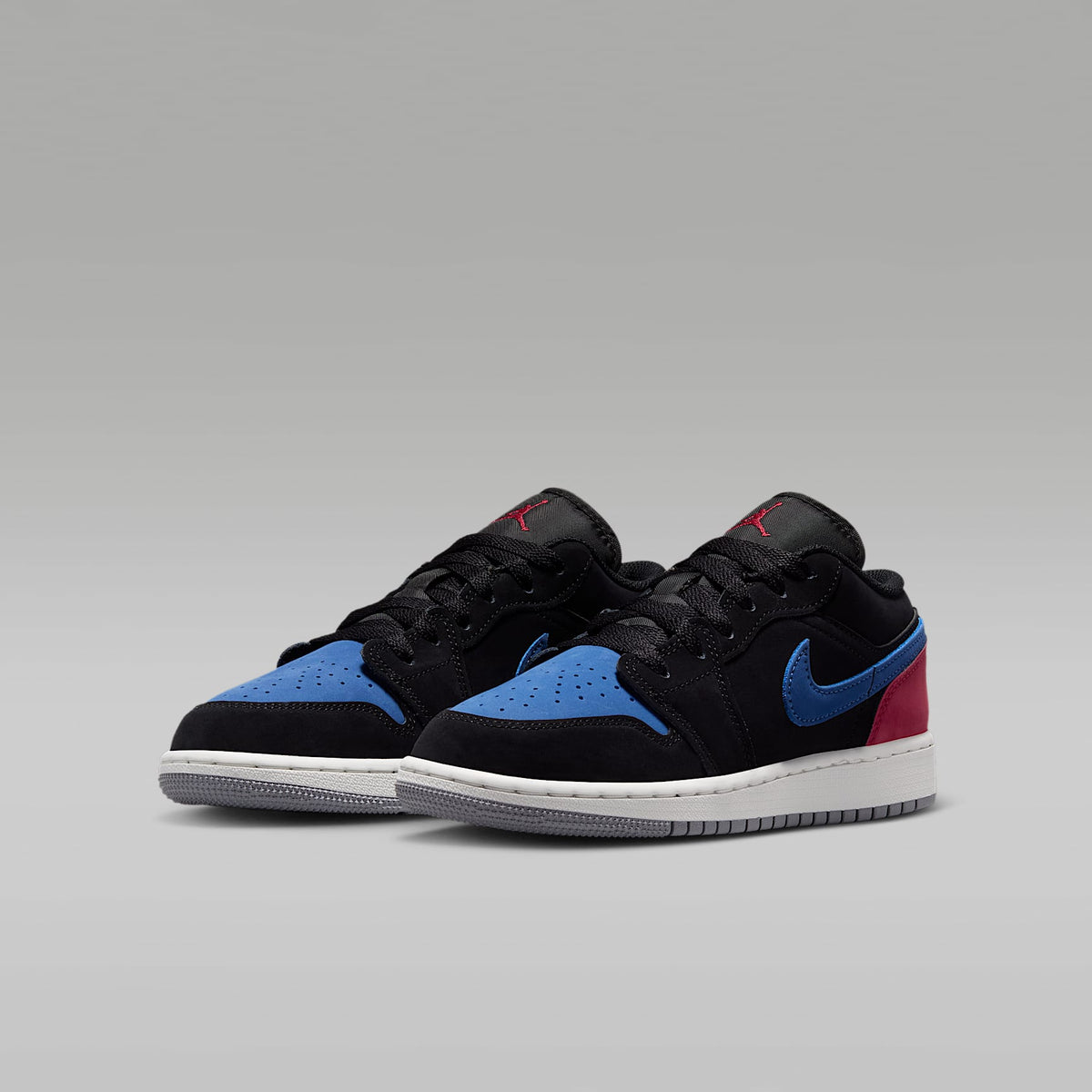 Air Jordan 1 Low – Negro/Azul genuino/Rojo universitario/Blanco cumbre – vista 5