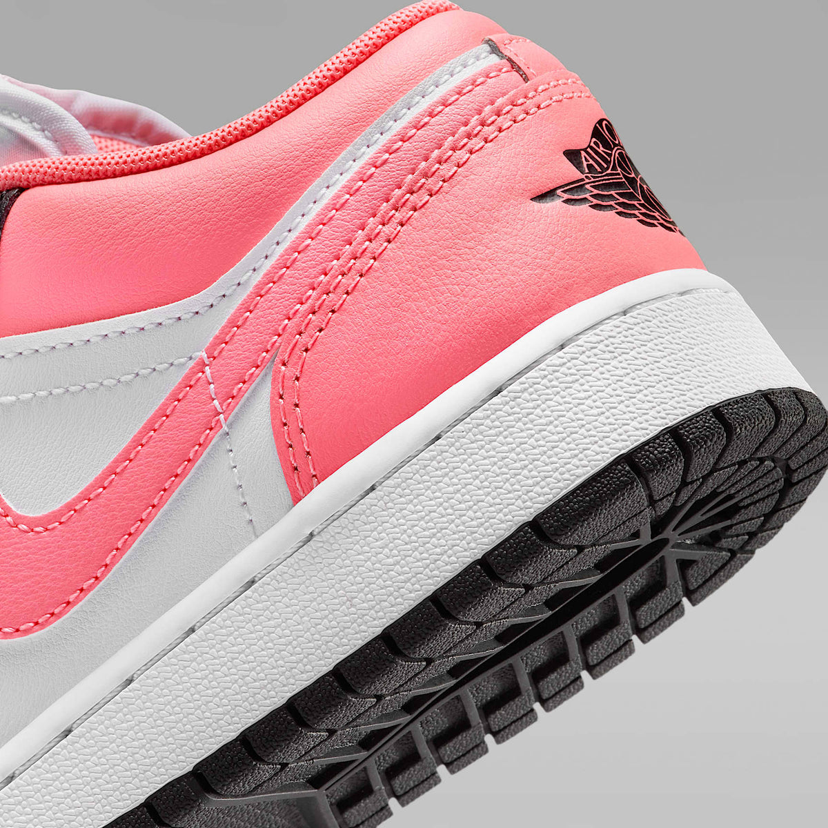 Air Jordan 1 Low – Negro/Blanco/Rosa mirada – vista 8