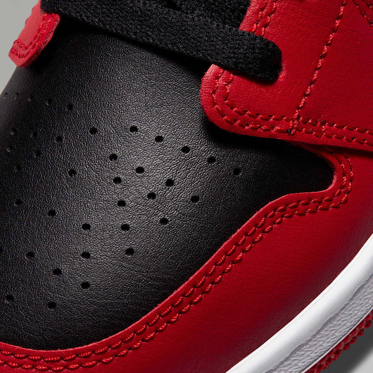 Air Jordan 1 Low – Rojo gimnasio/Blanco/Negro – vista 7