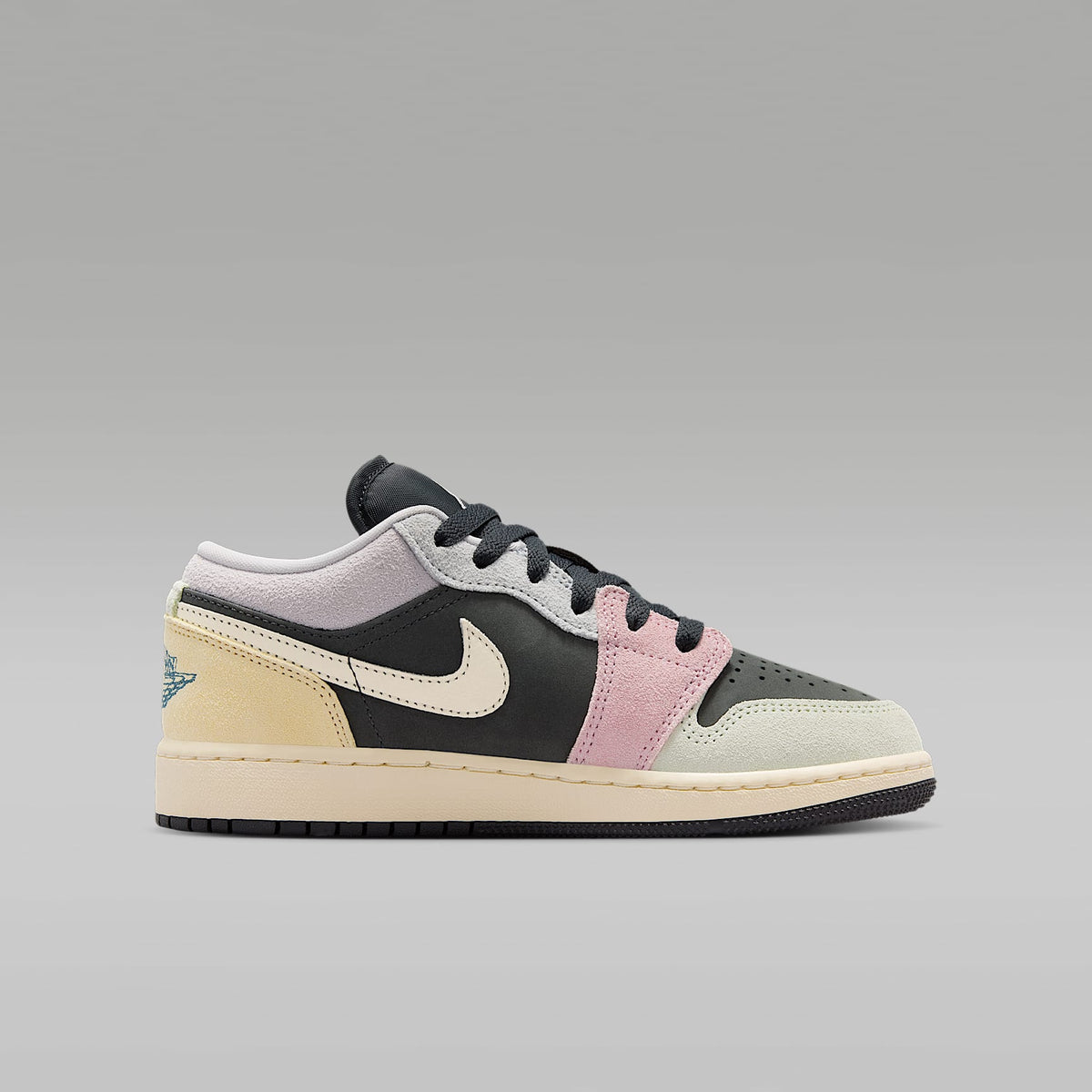 Air Jordan 1 Low SE – Antracita/Muselina/Susurro iris/Vela – vista 3