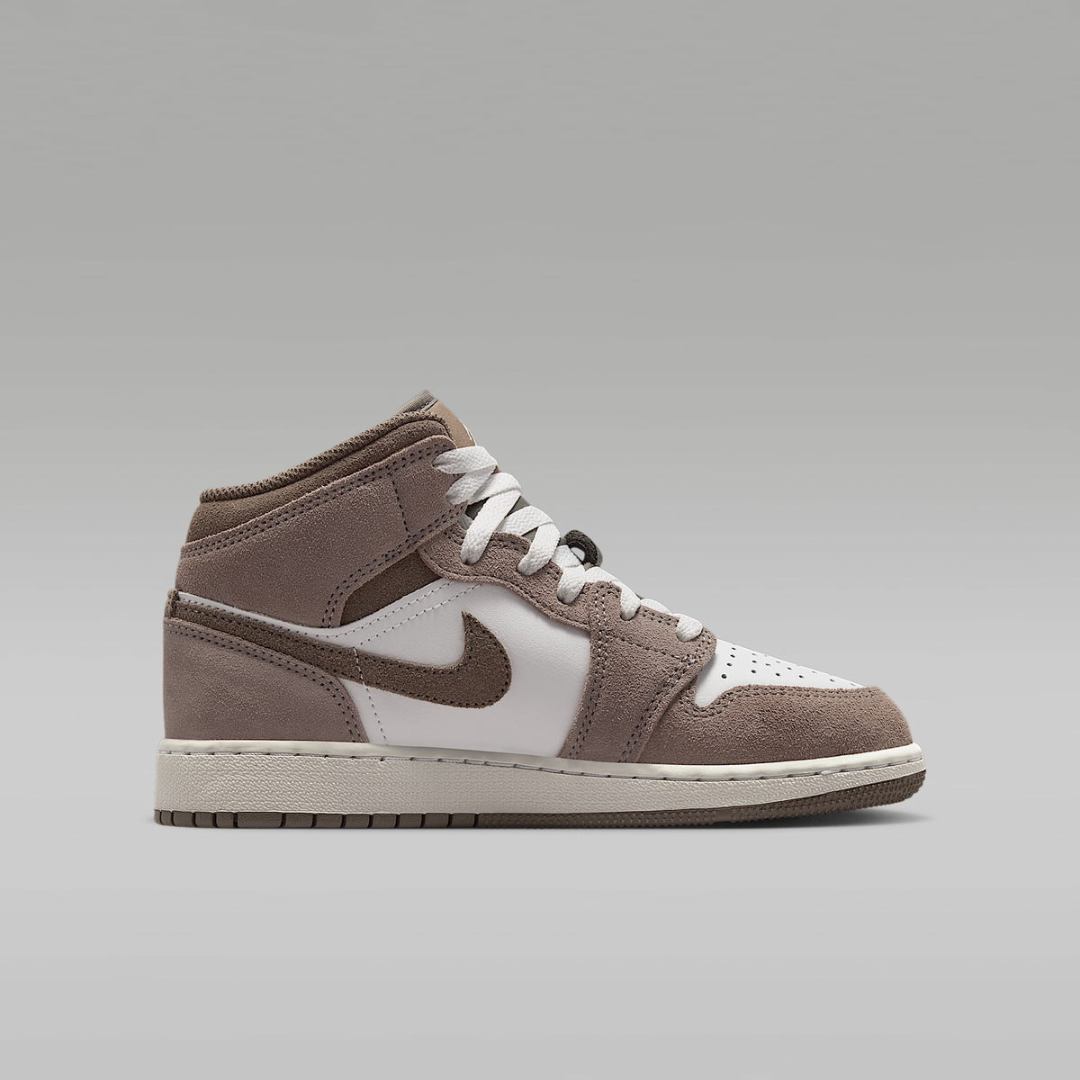 Air Jordan 1 Mid – Piedra enigma/Blanco cumbre/Gris oliva – vista 3