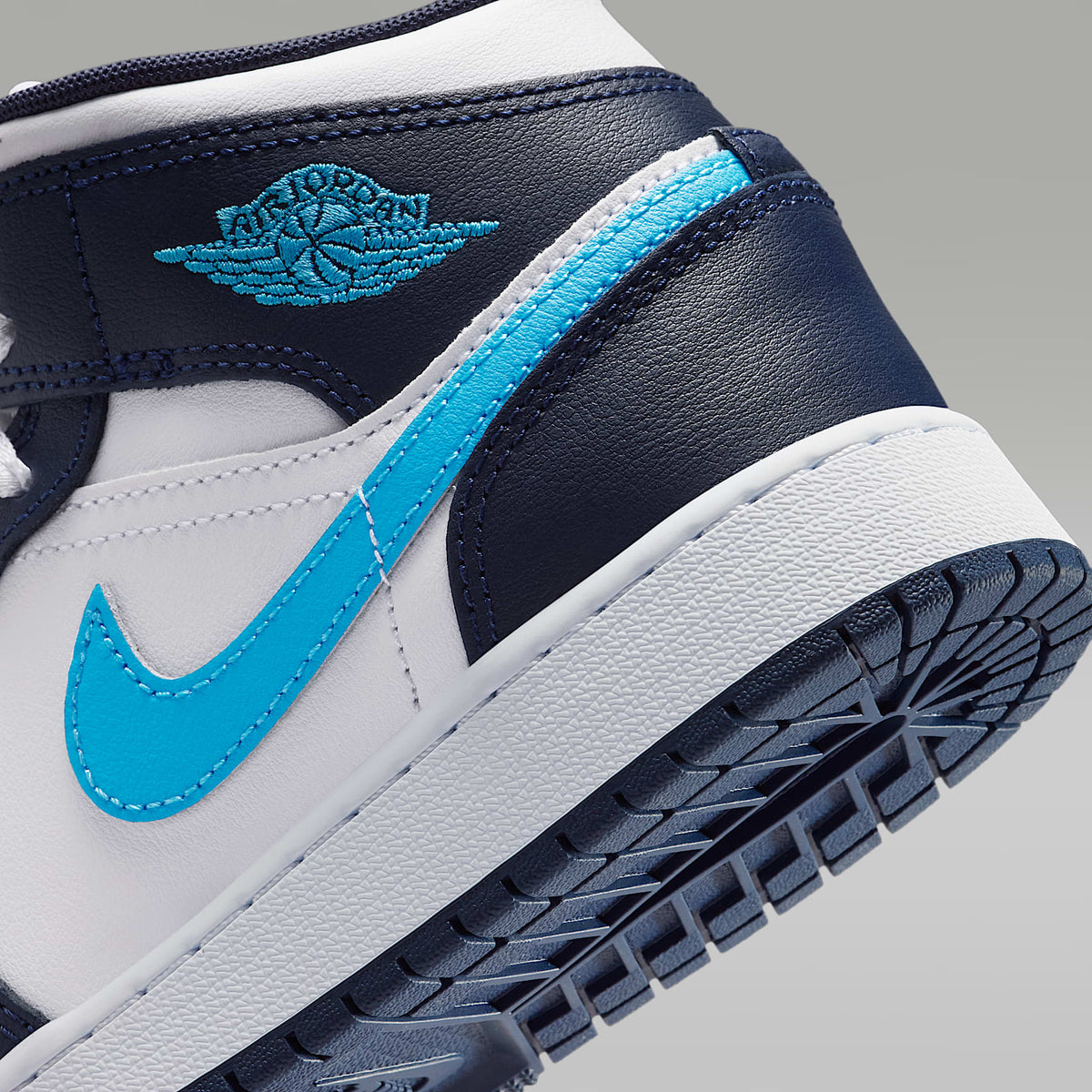 Air Jordan 1 Mid – Obsidiana/Blanco/Azul celeste oscuro – vista 8