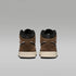 Air Jordan 1 Mid – Negro/Pelaje pardo/Rojo universitario/Fantasma – vista 6