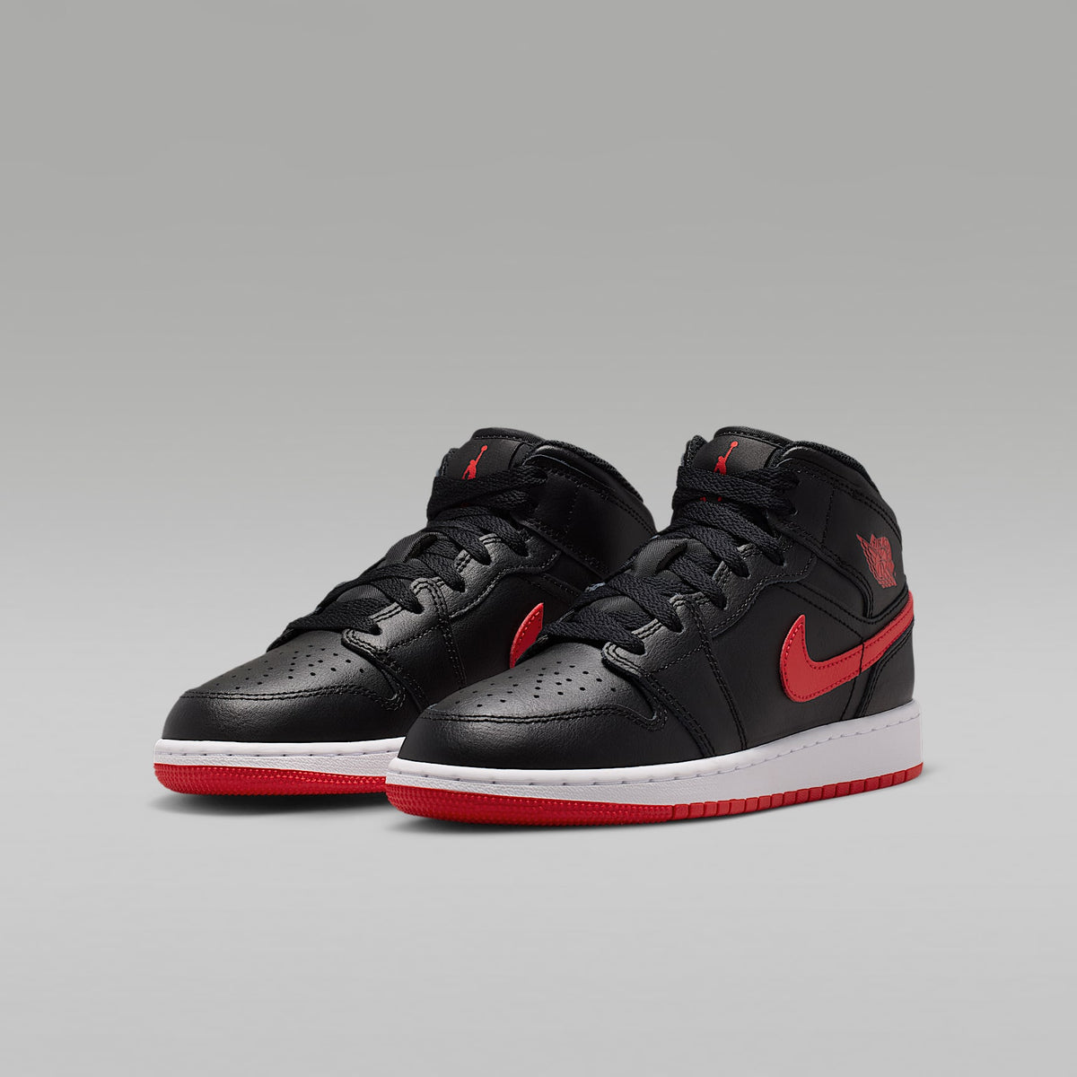 Air Jordan 1 Mid – Negro/Blanco/Rojo universitario – vista 5