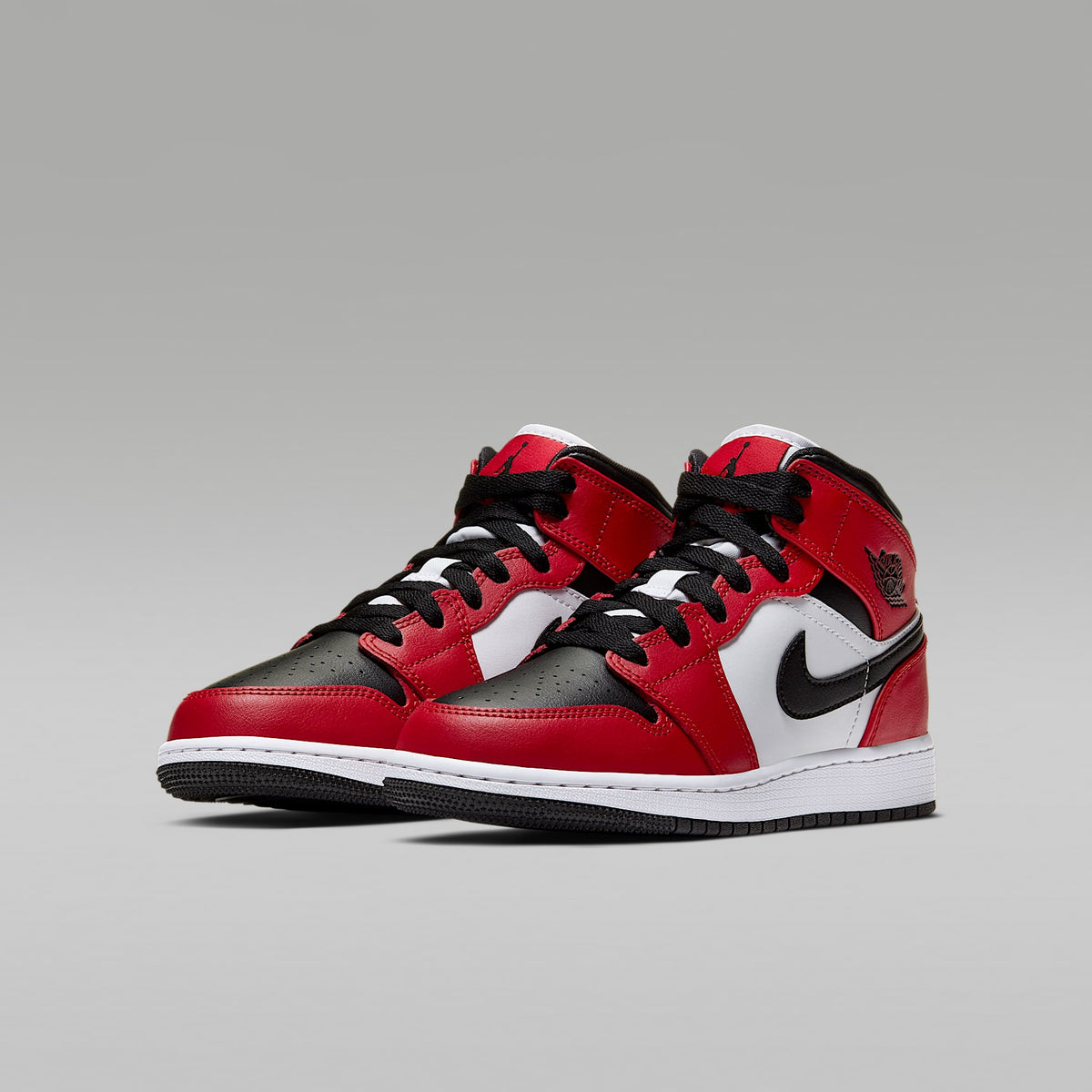 Jordan 1 Mid – Negro/Rojo gimnasio/Negro – vista 5