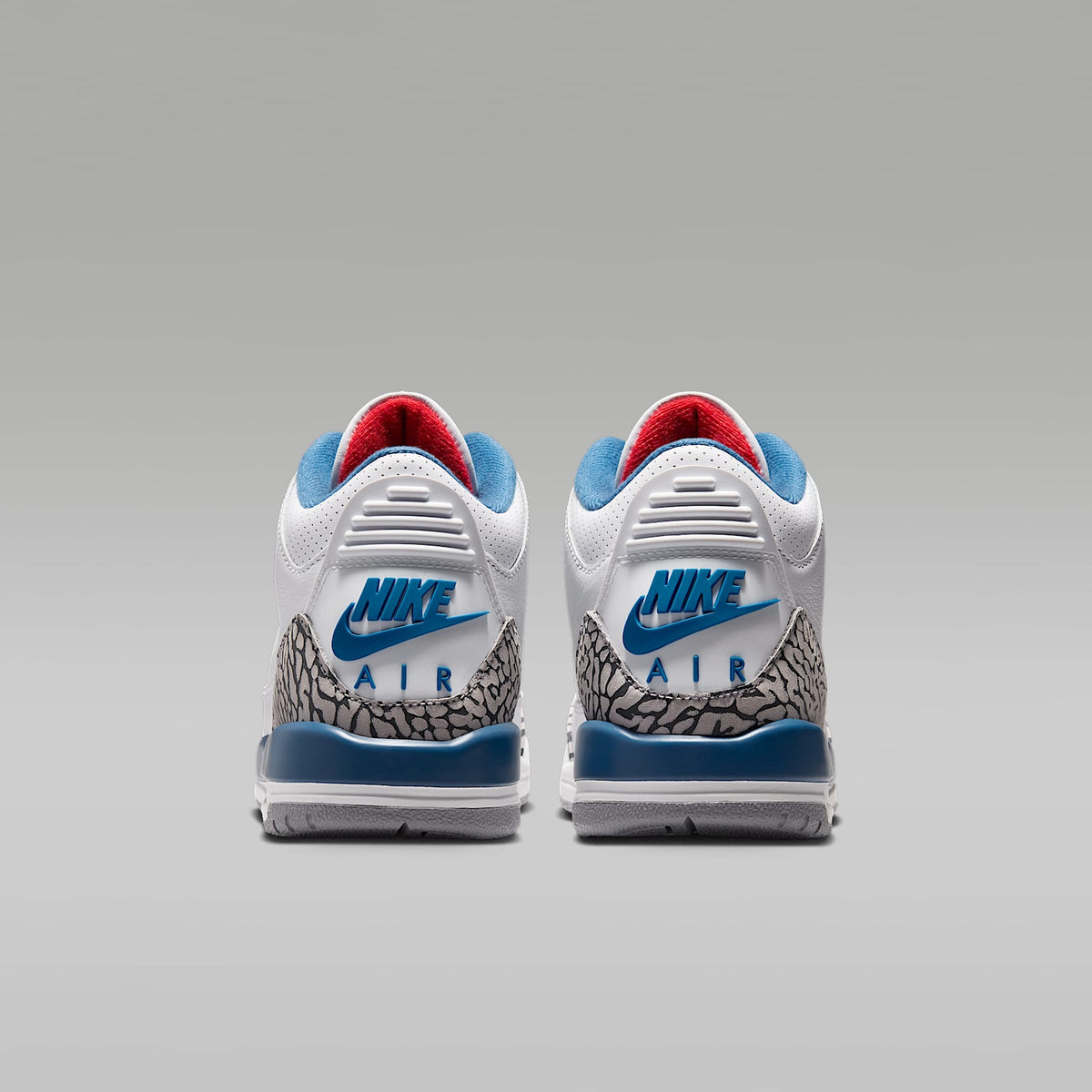 Air Jordan 3 Retro "True Blue" – Blanco/Azul genuino/Gris cemento/Rojo pasión – vista 6