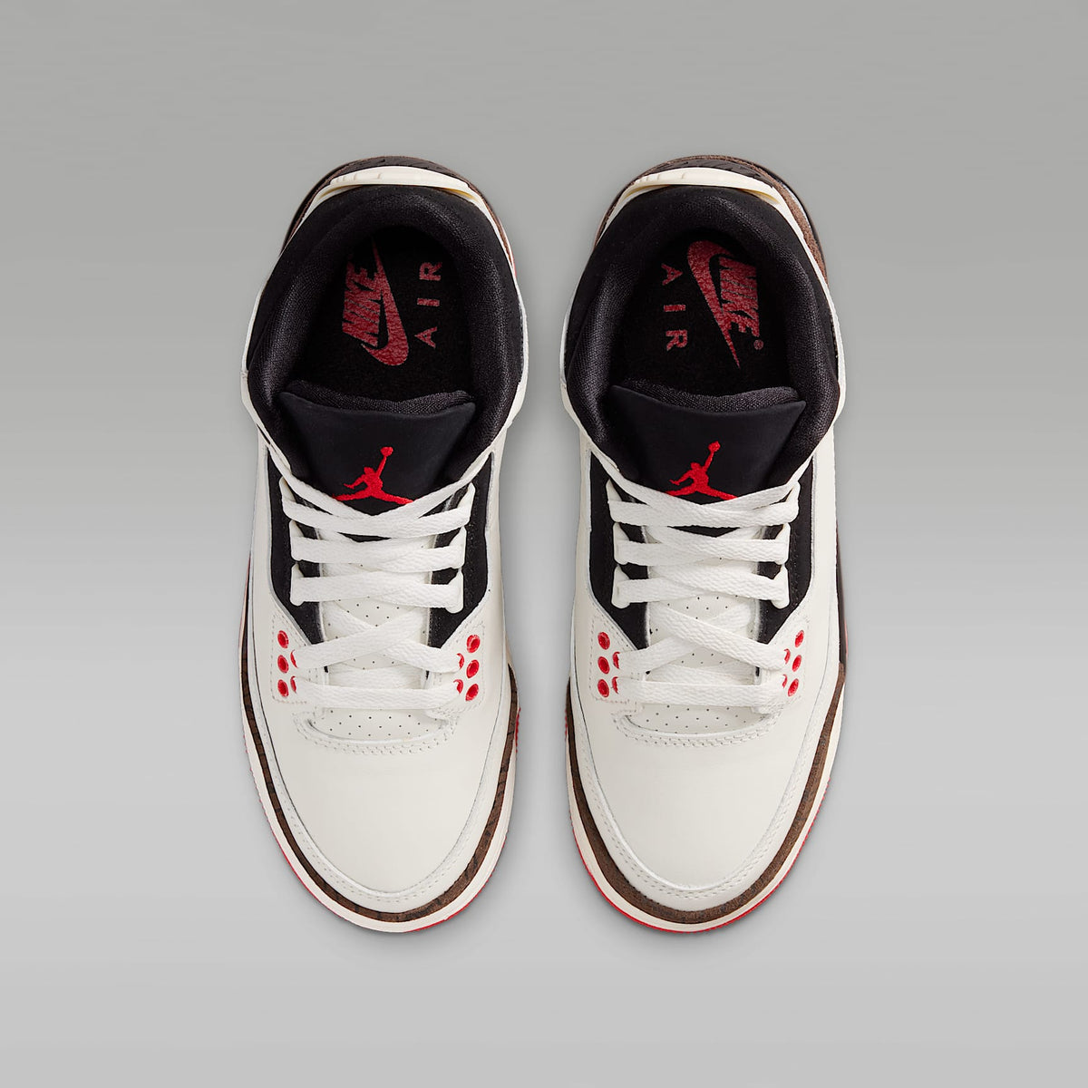 Air Jordan 3 "World's Best" – Vela/Rojo universitario/Marfil pálido/Negro – vista 4