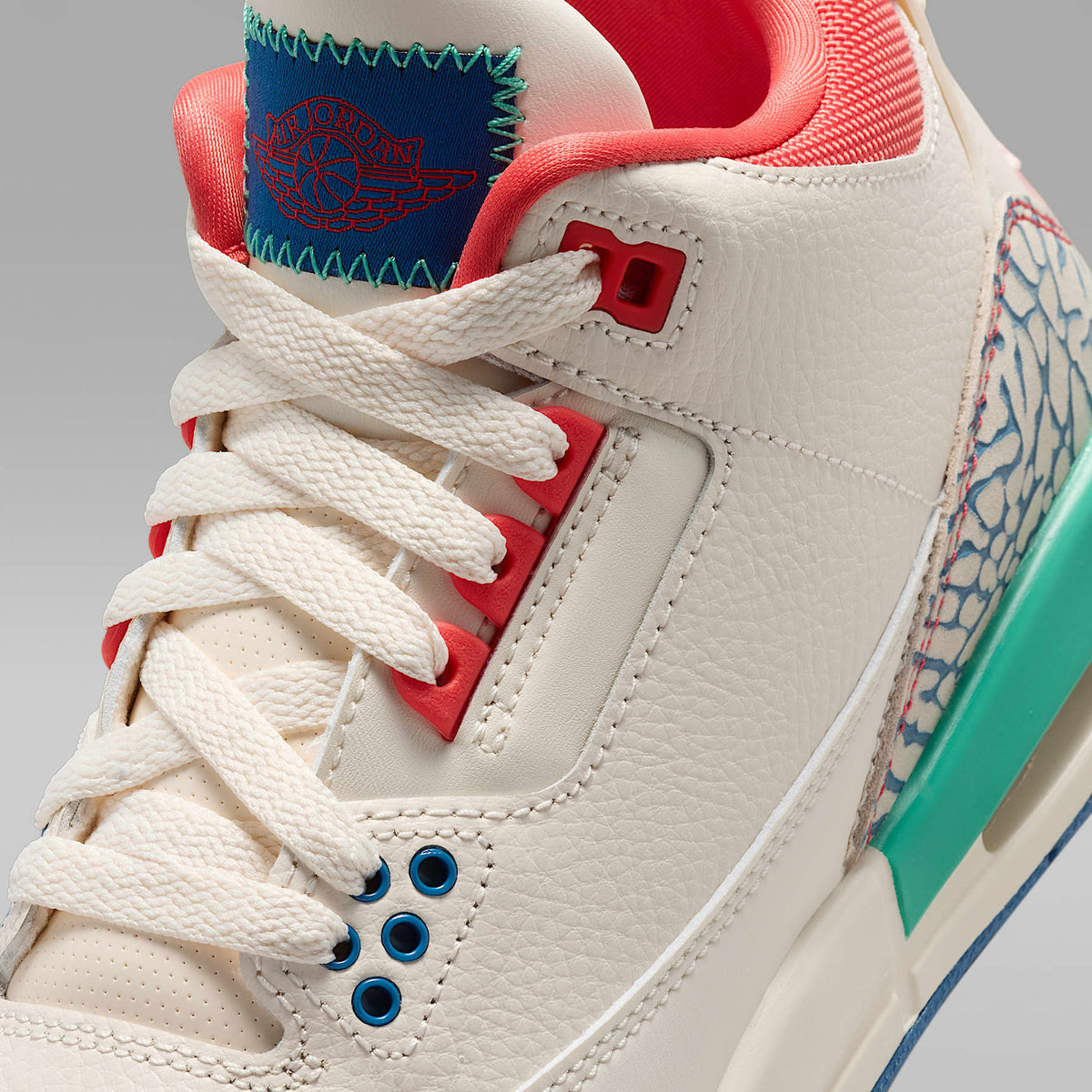Air Jordan 3 Retro "Play Your Way" – Tiza/Azul genuino/Verde cinético/Rojo pista – vista 7