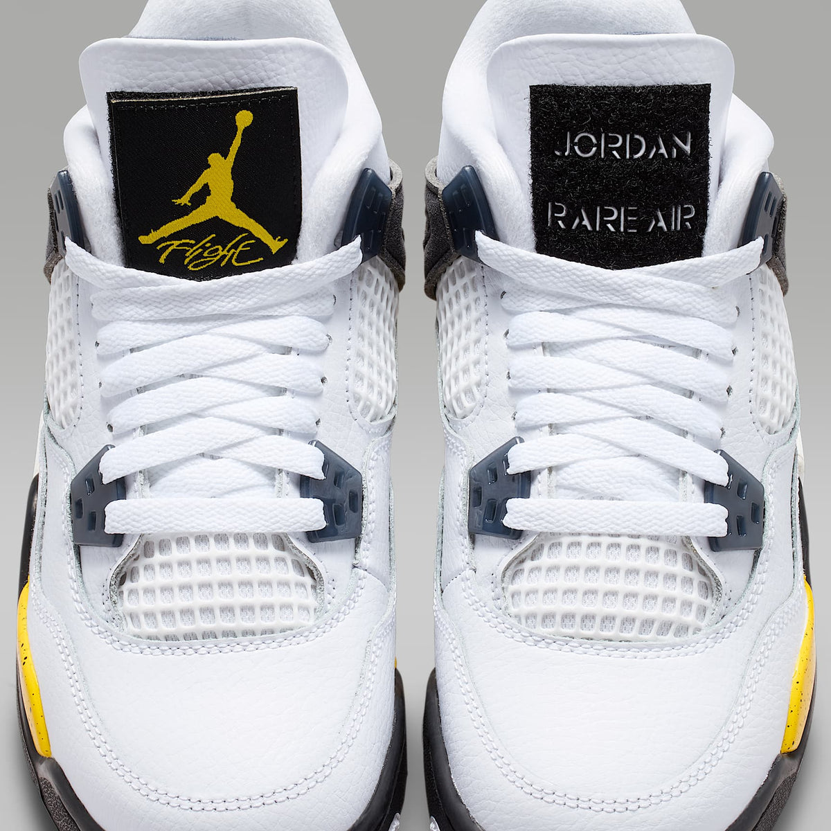 Air Jordan 4 Retro "Tour Yellow" – Blanco/Gris azul oscuro/Negro/Amarillo tour – vista 9