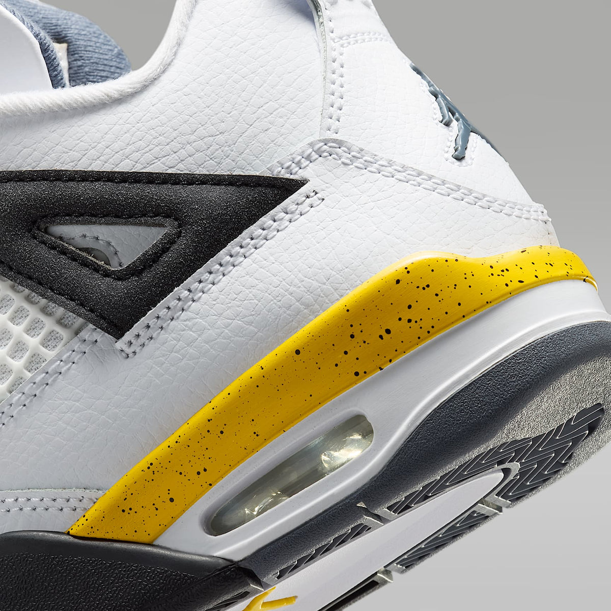 Air Jordan 4 Retro "Tour Yellow" – Blanco/Gris azul oscuro/Negro/Amarillo tour – vista 8