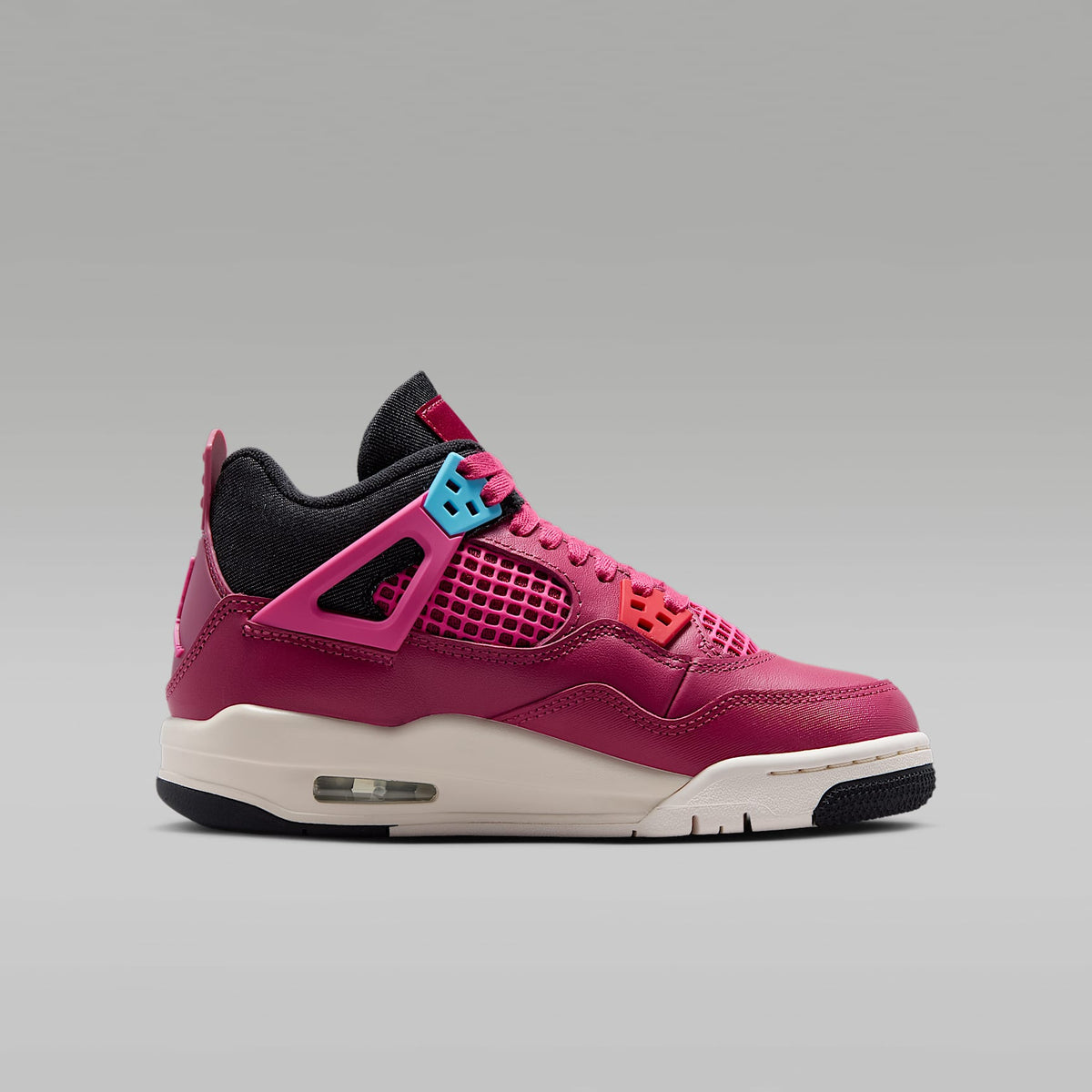Air Jordan 4 Retro "She's A Star" – Remolacha dulce/Sombrío apagado/Tiza/Rosa desierto – vista 3