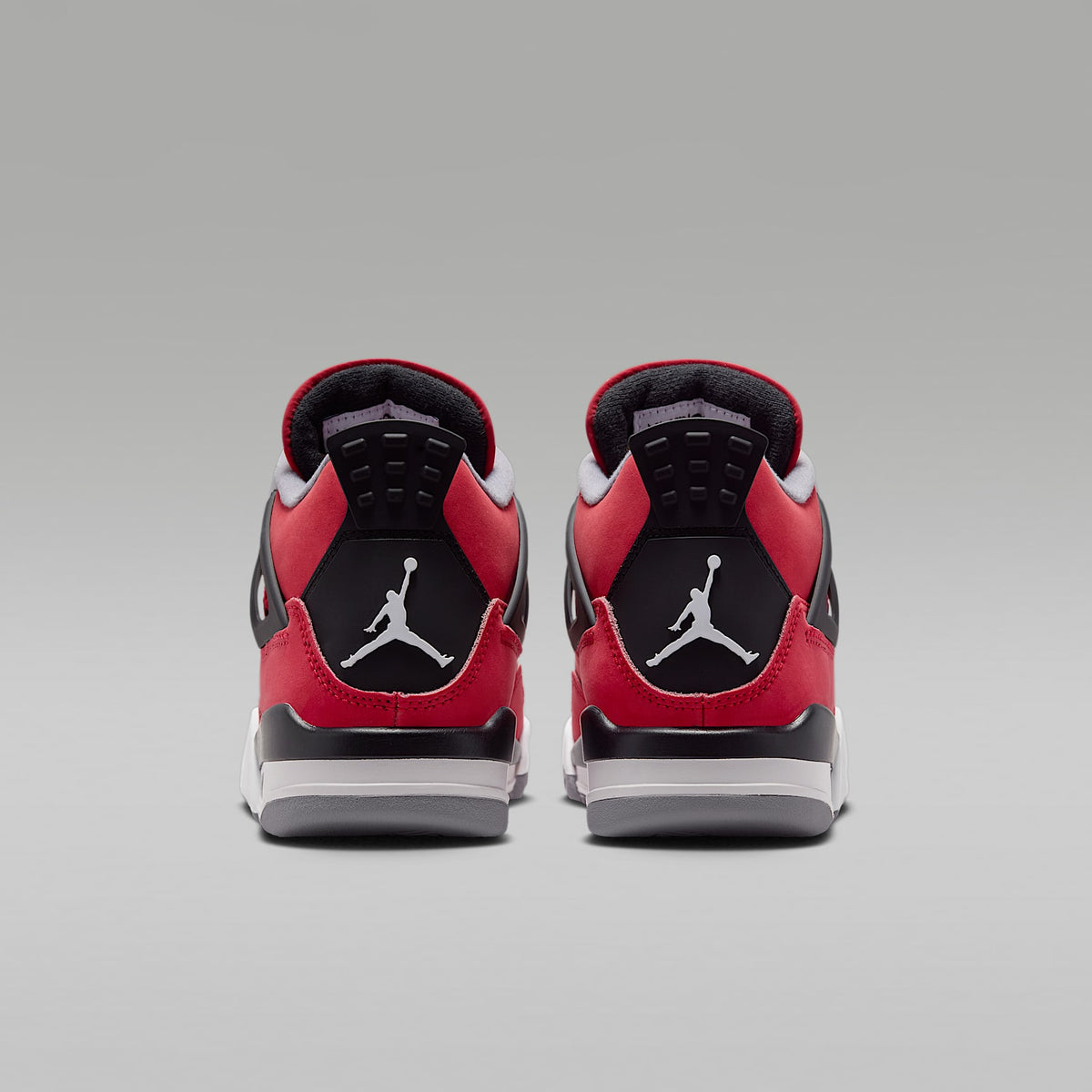 Air Jordan 4 "Toro" – Rojo pasión/Negro/Gris cemento/Blanco – vista 6