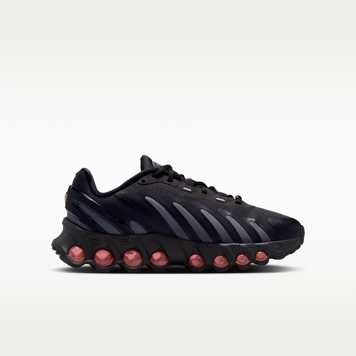 Nike Air Max Dn8 – Negro/Gris humo claro/Carmesí brillante/Gris azulado – vista 3