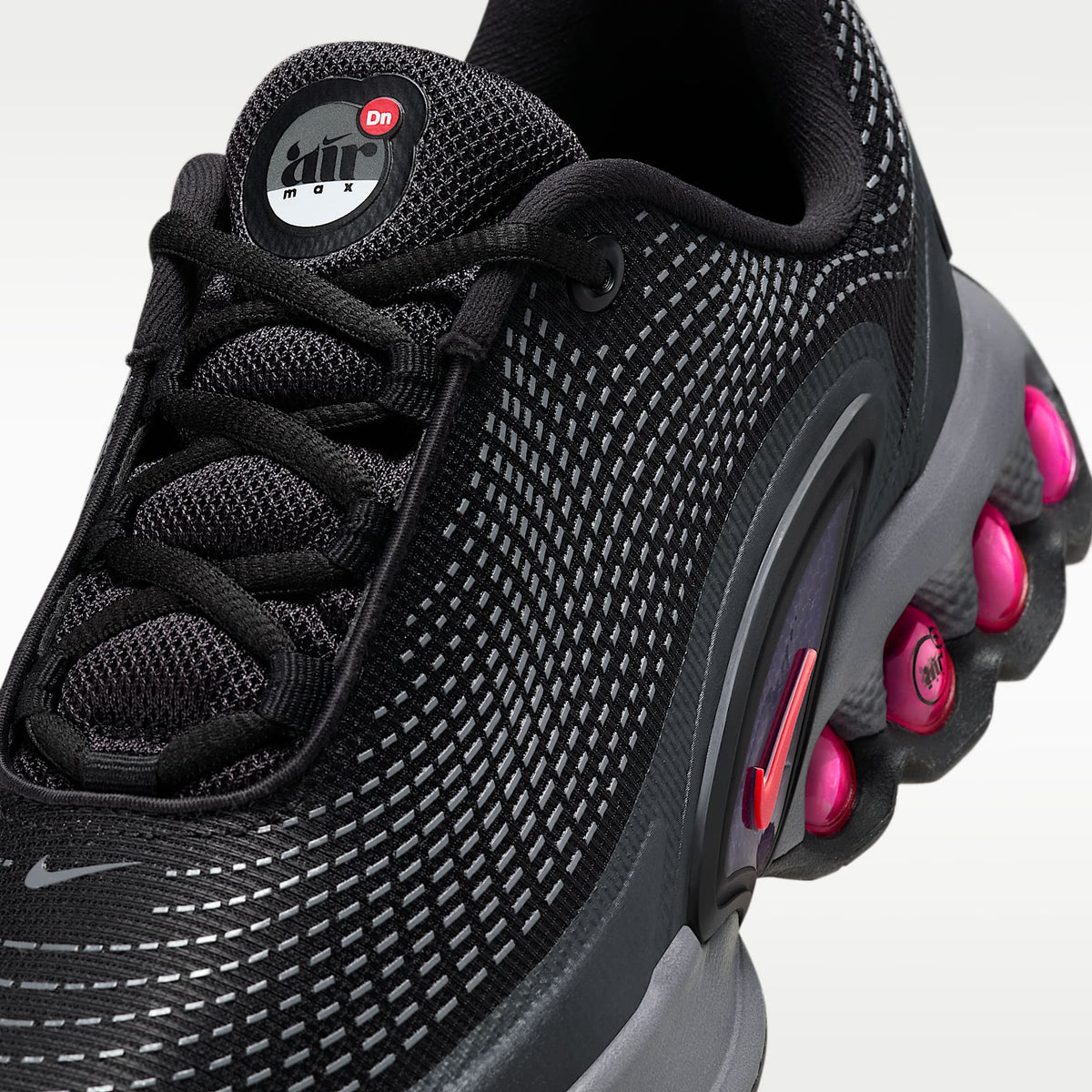 Nike Air Max Dn – Negro/Gris humo oscuro/Antracita/Carmesí claro – vista 7