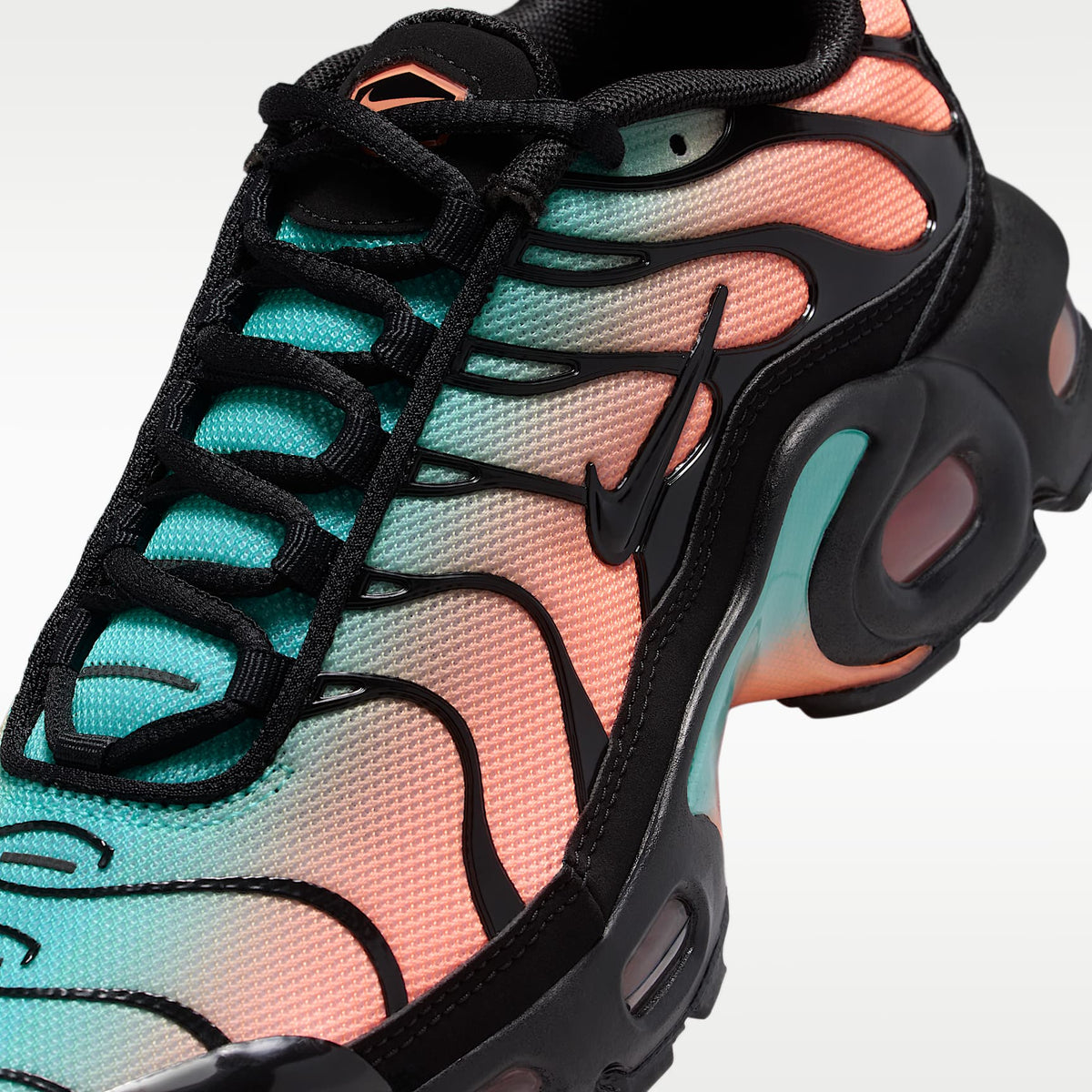 Nike Air Max Plus – Negro/Verde aurora/Naranja pulso/Negro – vista 7
