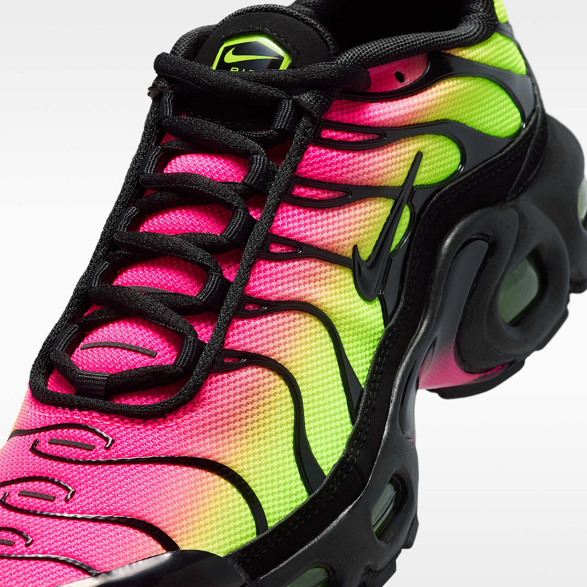 Nike Air Max Plus – Negro/Hiperrosa/Volt/Negro – vista 7