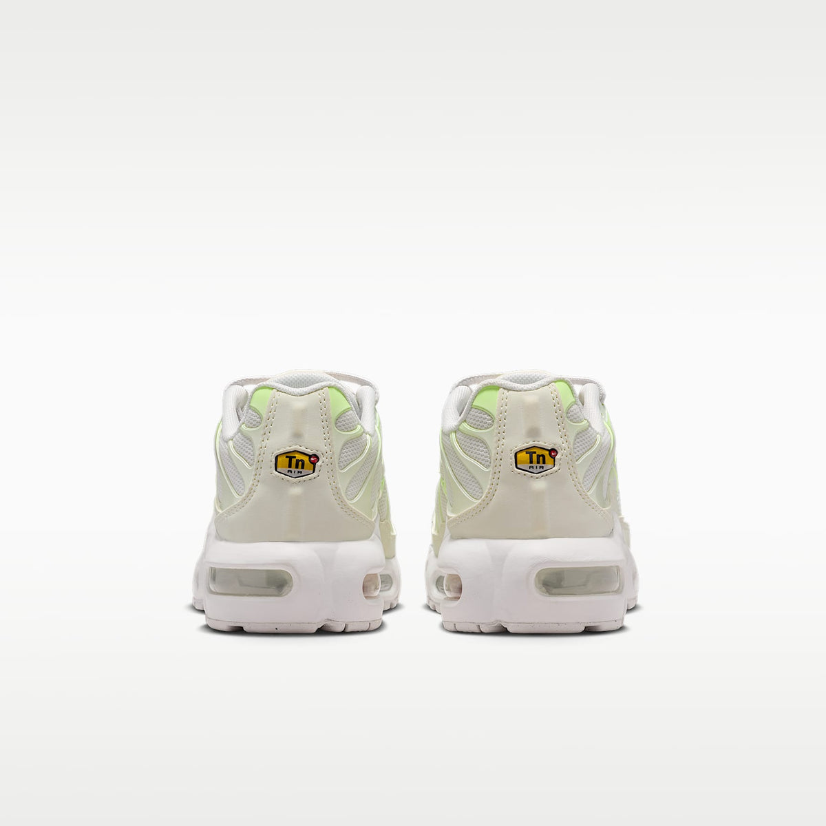 Nike Air Max Plus – Tinte platino/Halo pícea/Voltio ligero – vista 6