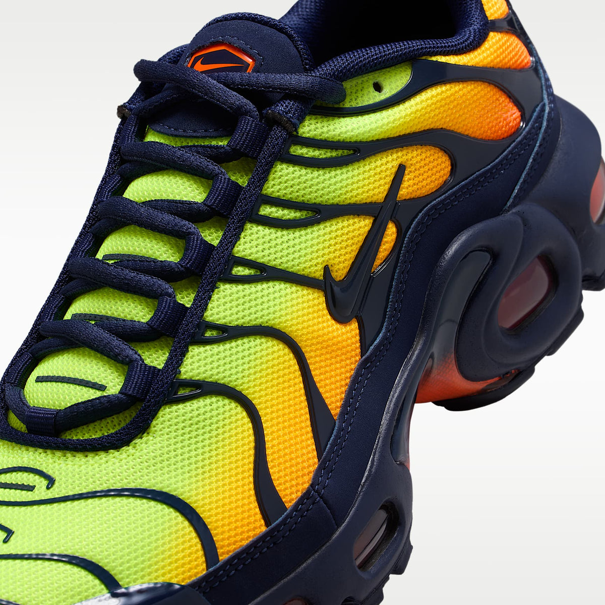 Nike Air Max Plus – Veneno limón/Hipercarmesí/Naranja láser/Azul oscuro – vista 7