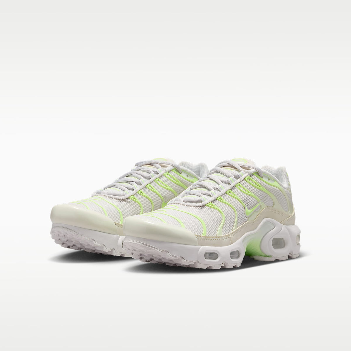 Nike Air Max Plus – Tinte platino/Halo pícea/Voltio ligero – vista 5
