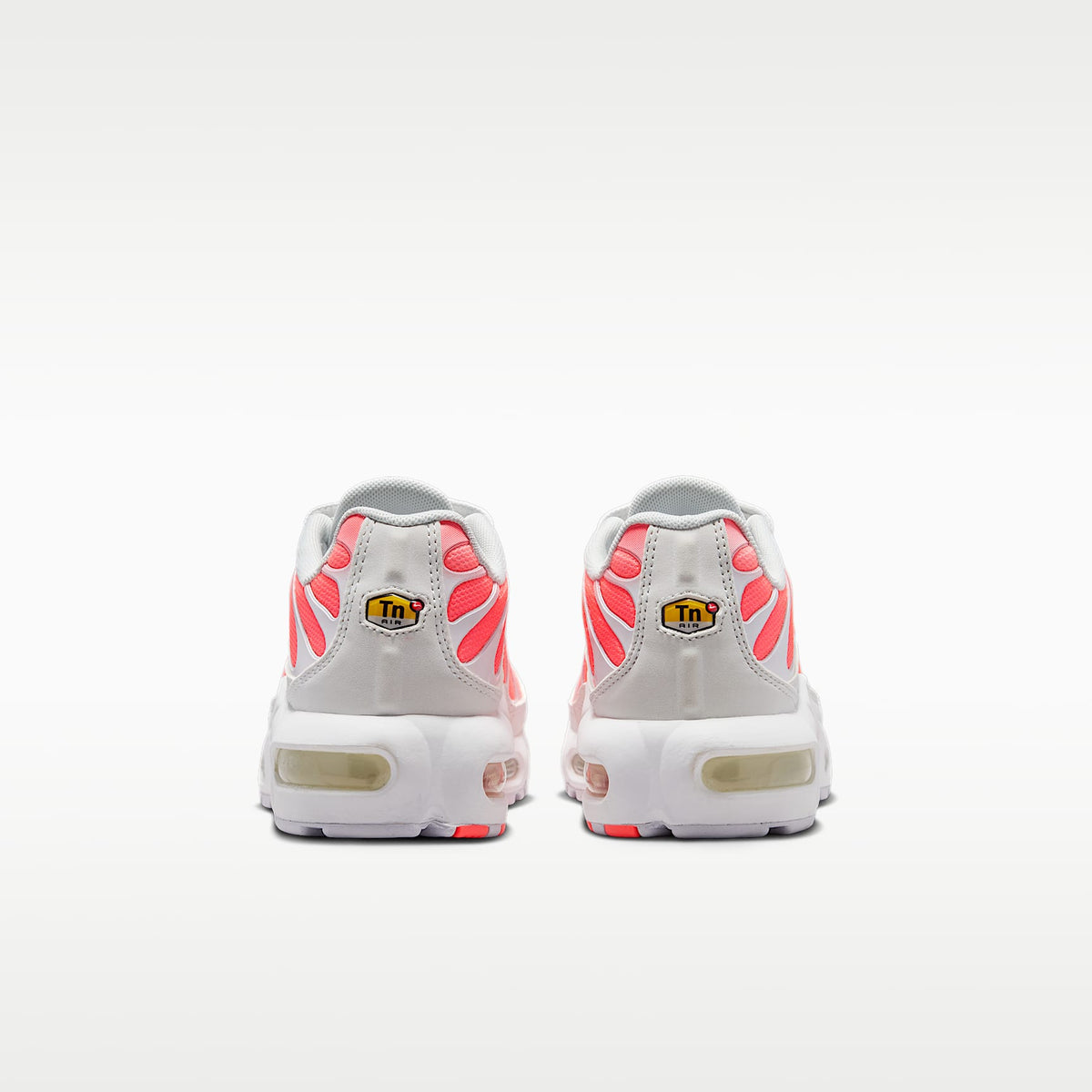 Nike Air Max Plus – Blanco/Blanco cáscara de huevo/Lava cálido/Negro – vista 6