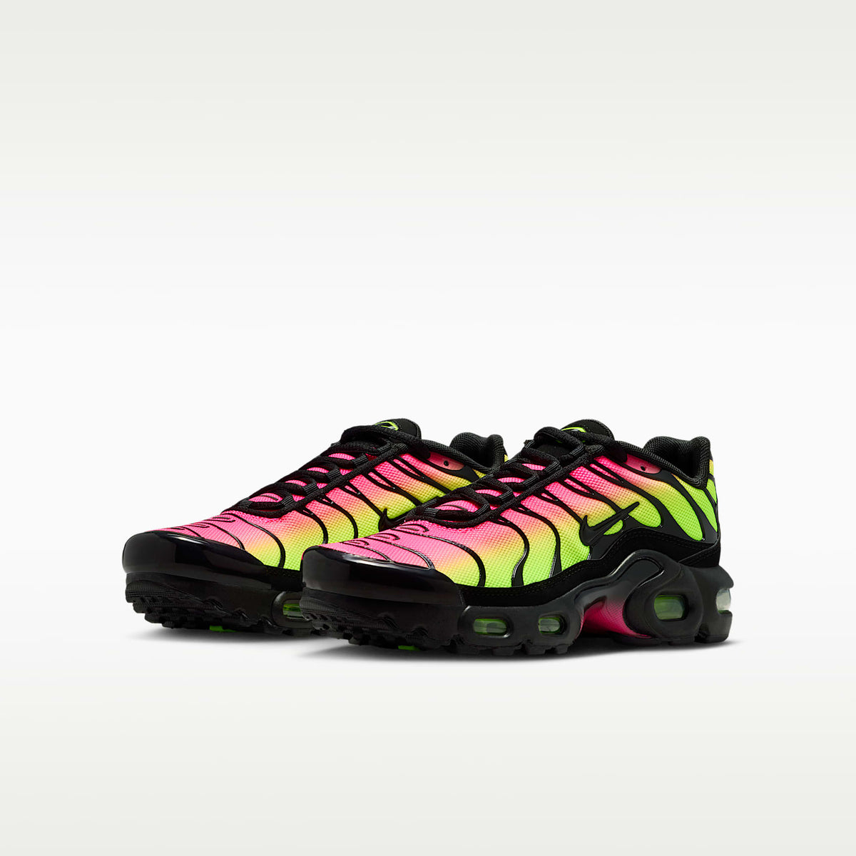 Nike Air Max Plus – Negro/Hiperrosa/Volt/Negro – vista 5