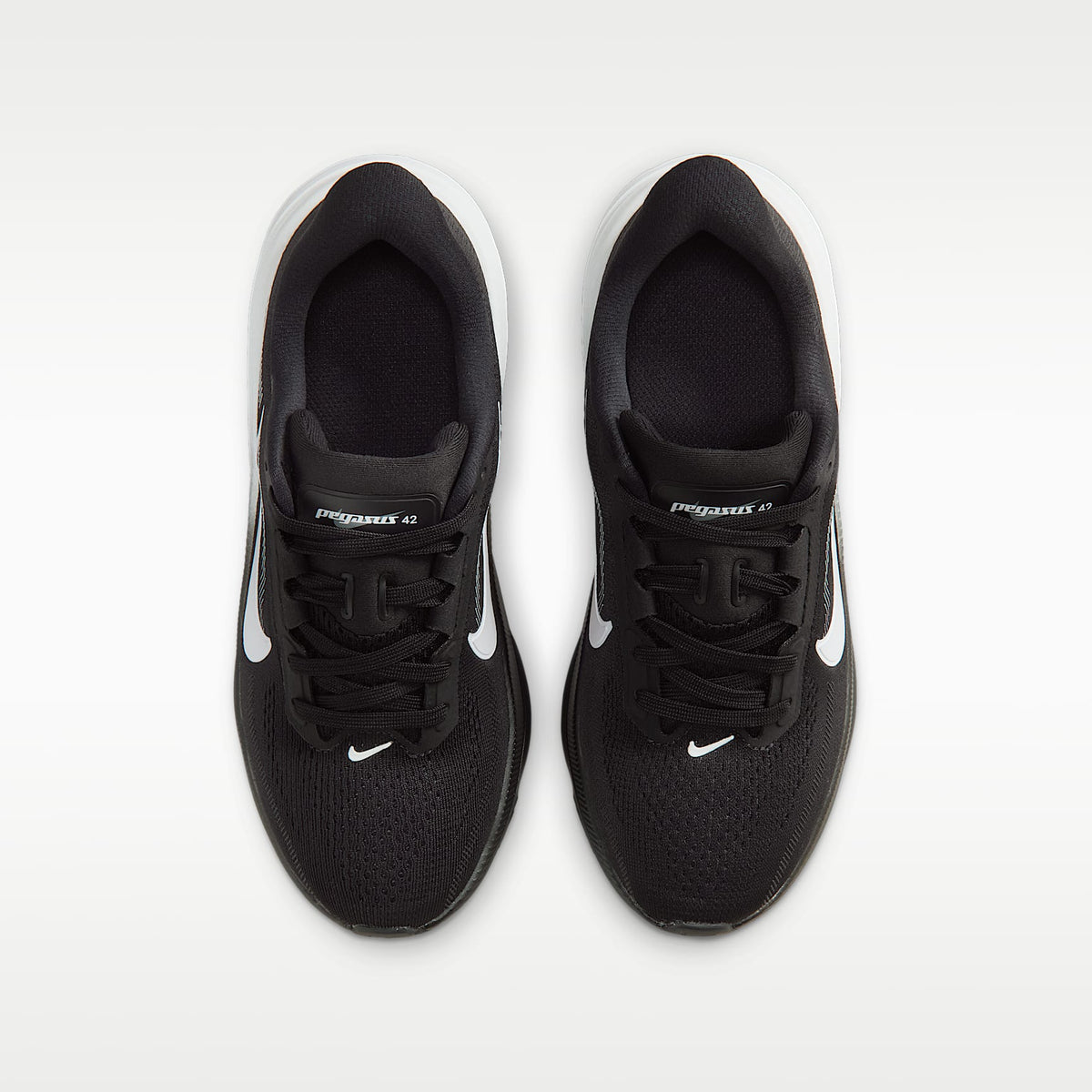 Nike Pegasus 42 – Negro/Polvo fotón/Blanco – vista 4