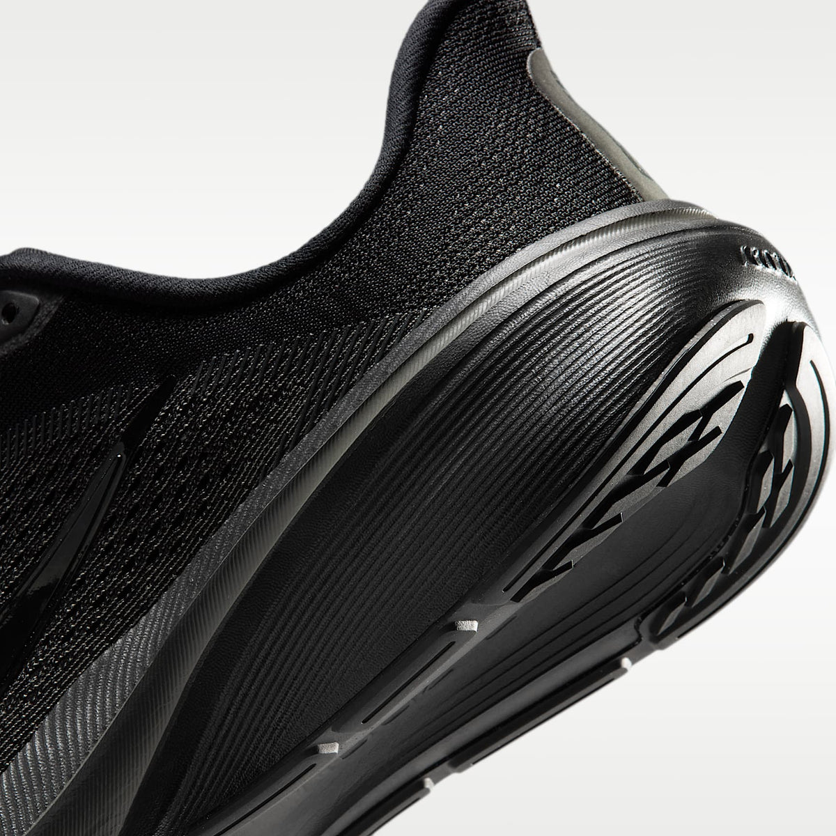 Nike Pegasus 42 – Negro/Antracita/Negro – vista 8