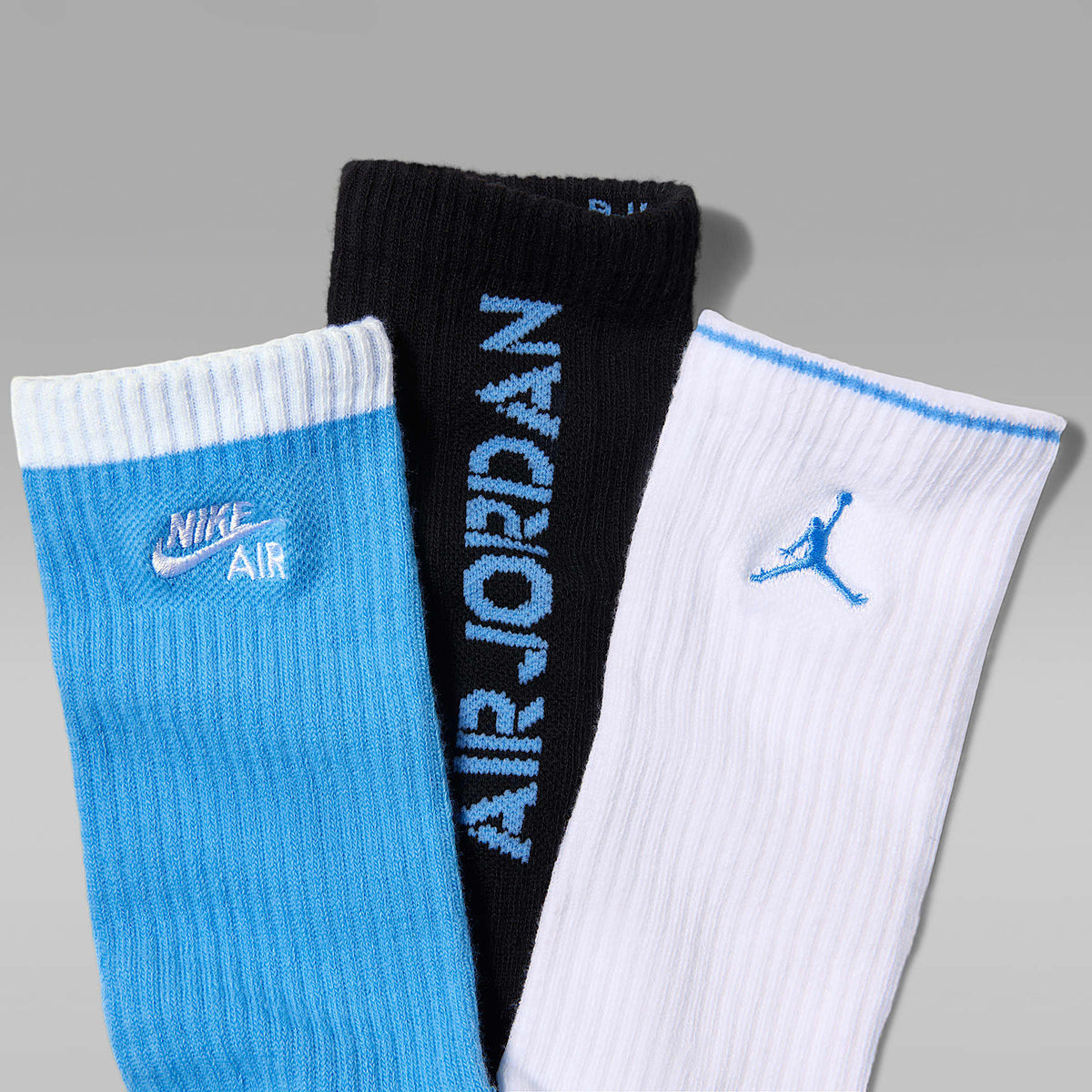 Calcetas AJ5 para niños (3 pares) Jordan – Azul universitario – vista 2