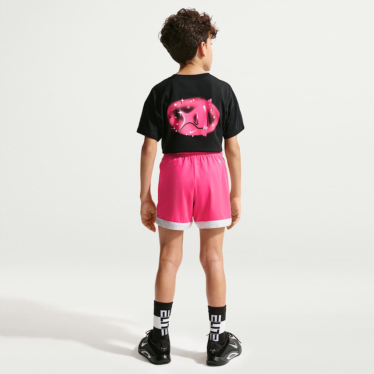 Shorts de básquetbol Dri-FIT para niños talla grande A'ja Wilson – Hiperrosa/Platino puro – vista 6